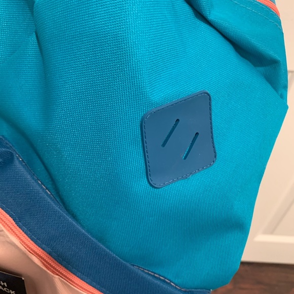 NWT 17” Backpack. Perfect for everyday use or kids use at school Loads of room! - Picture 6 of 9